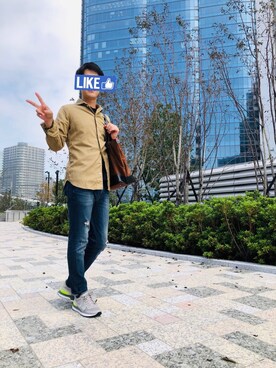 「NIKE（ナイキ）のアイテム（スニーカー、シルバー系）」を使った、ポールさん（メンズ・174cm）の秋コーディネート
