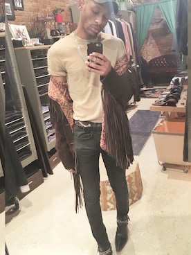 Drew Brandoさんのコーディネート