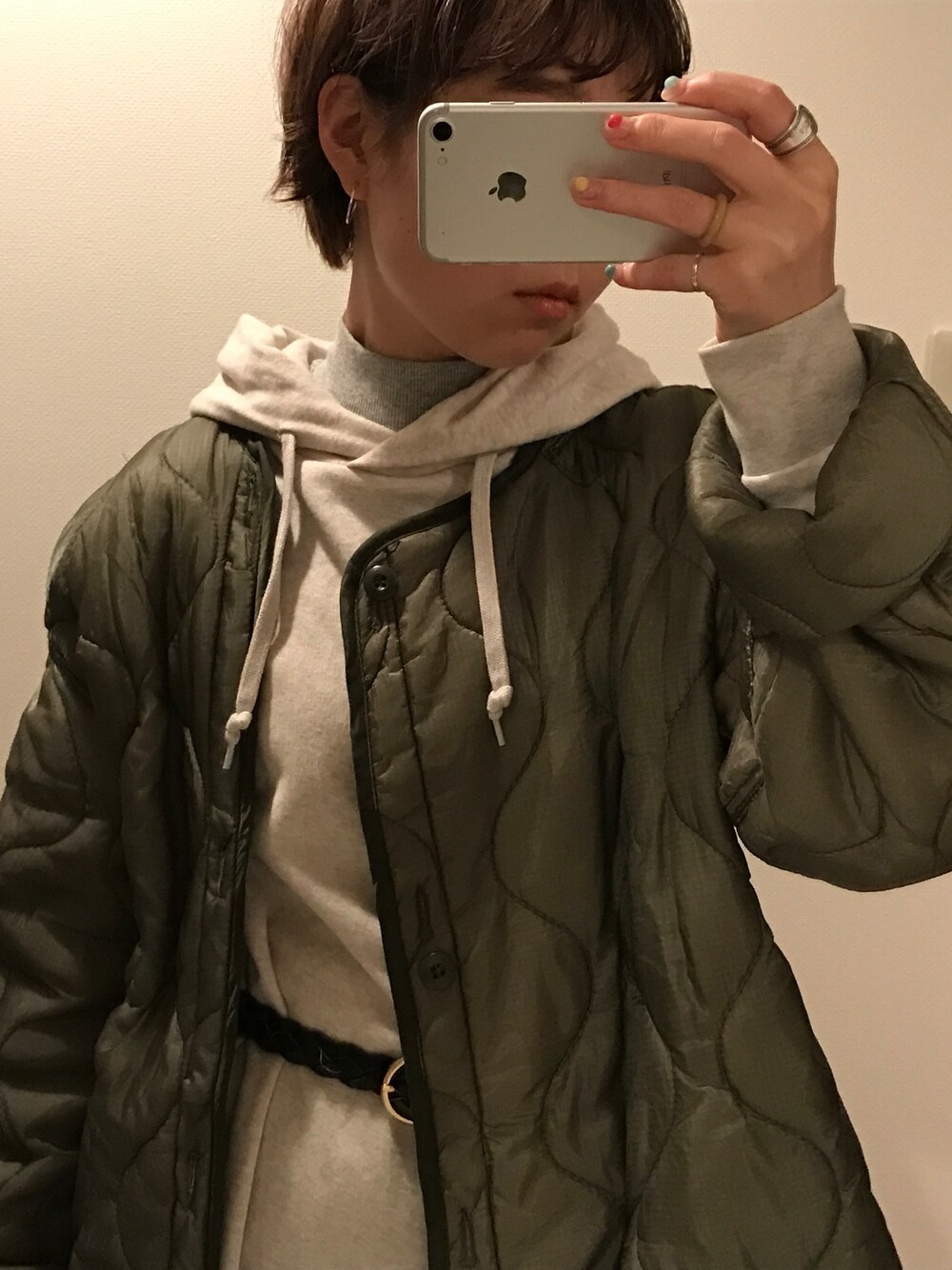 「カジュアル、ラフスタイル、シンプルコーデ、スウェットワンピース、UNIQLO、vintage、ライナーコート」｜「VINTAGEのアイテム（ミリタリージャケット、グリーン系）」を使った、chihiさん（レディース・163cm）の冬コーディネートの1枚目の写真