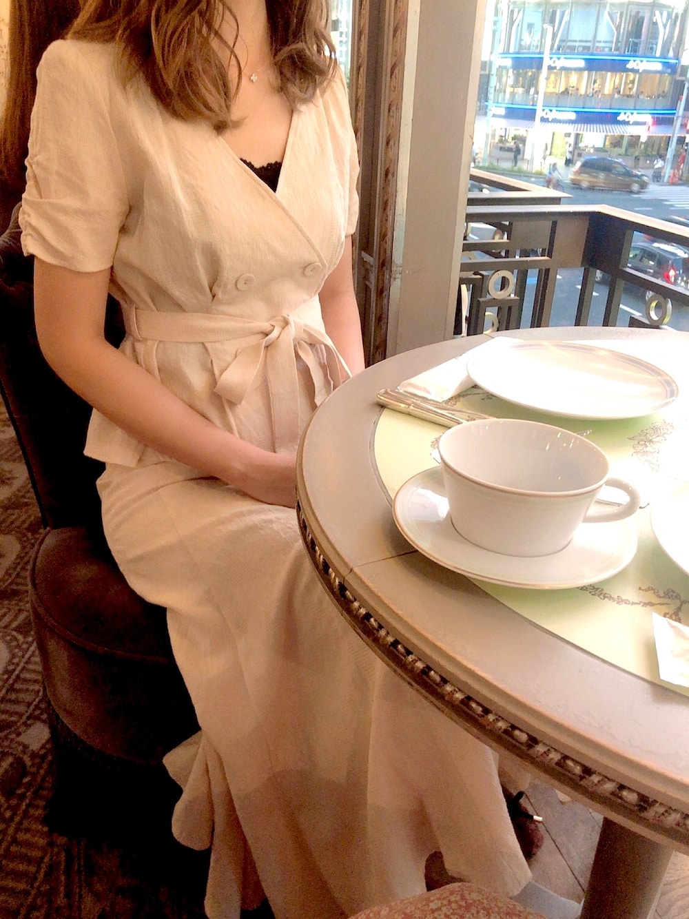 「おしゃれさんと繋がりたい、ロングスカート、高身長女子、プチプラコーデ、アフターヌーンティー」｜「LILLIANCARATのアイテム（トップス、ホワイト系）」を使った、s.ri123さん（レディース・170cm）の秋コーディネートの1枚目の写真