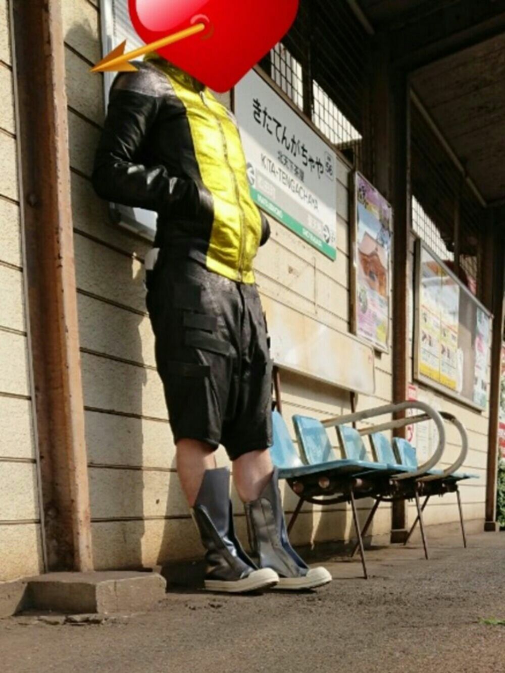 「Rick Owensのアイテム（ライダースジャケット、ゴールド系）」を使った、JBRNさん（メンズ・165cm）の春コーディネートの1枚目の写真