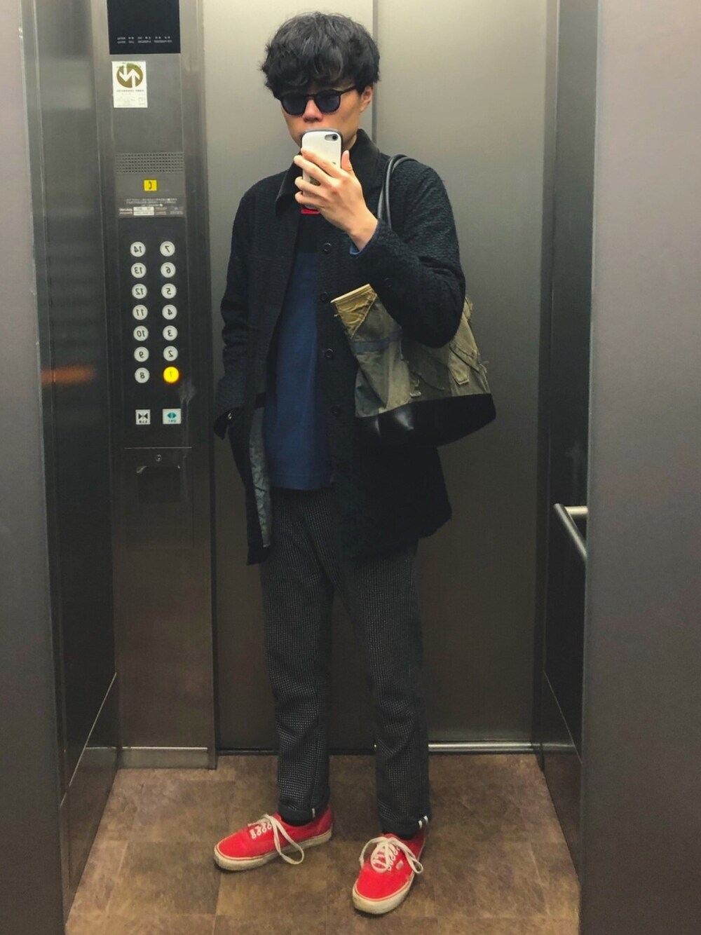 「秋のコーデ、スニーカーコーデ、古着MIX、黒コーデ、VANS、ootd、lesca、BRU NA BOINNE、Ts(s)、camo」｜「ts(s)のアイテム（カバーオール、ブラック系）」を使った、Kaichiさん（メンズ・178cm）の秋コーディネートの1枚目の写真