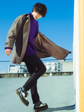 「アイテム（トレンチコート、シルバー系）」を使った、朝倉滉生さん（メンズ・175cm）の冬コーディネート