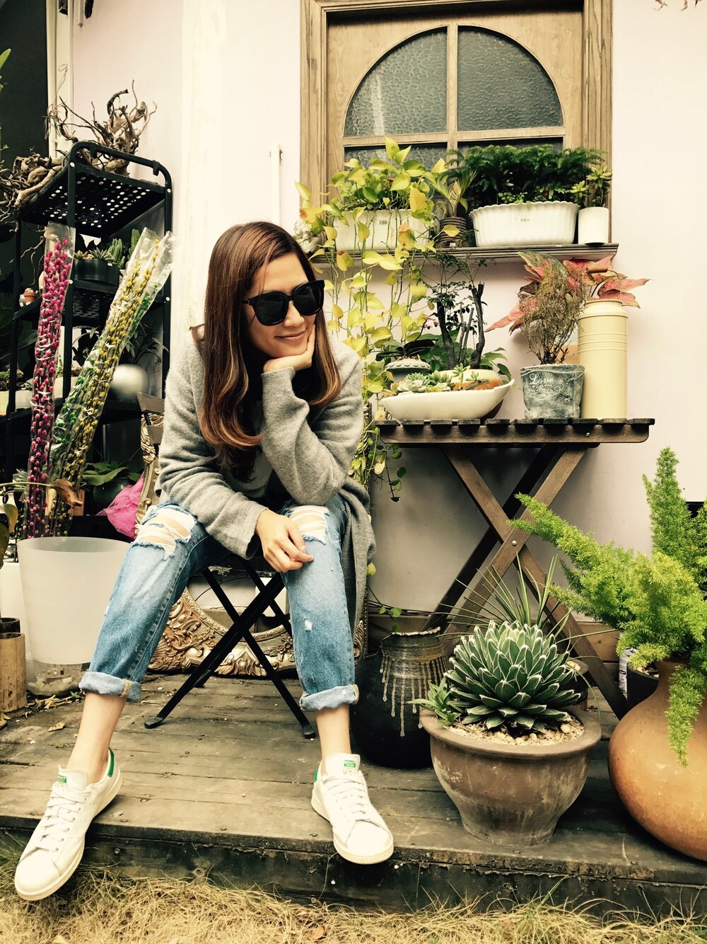「深圳」｜「adidas Originalsのアイテム（その他シューズ、ホワイト系）」を使った、yuさん（レディース・170cm）の冬コーディネートの1枚目の写真