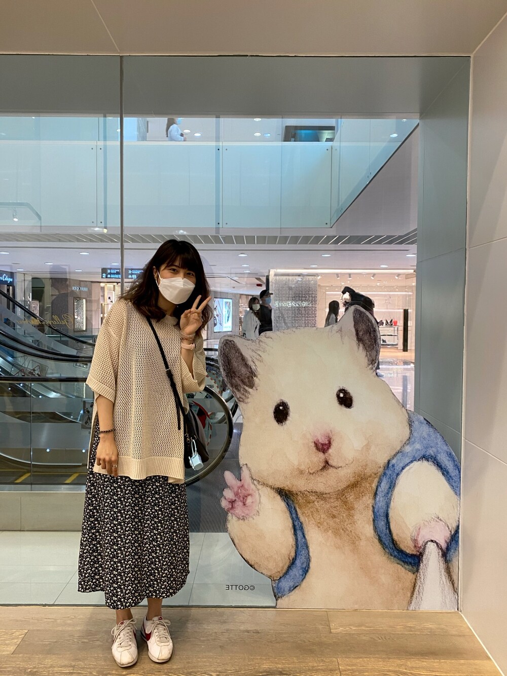 「ootd、休閒、約會、助六、街頭穿搭、日系極簡」｜「LOWRYS FARMのアイテム（トップス、ベージュ系）」を使った、Elmoさん（レディース・157cm）の春コーディネートの1枚目の写真