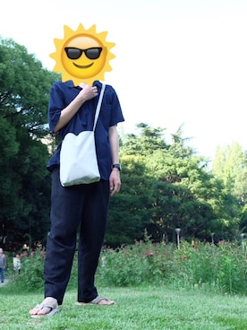 「アイテム（ビーチサンダル、グレー系）」を使った、SUNさん（メンズ・175cm）の夏コーディネート