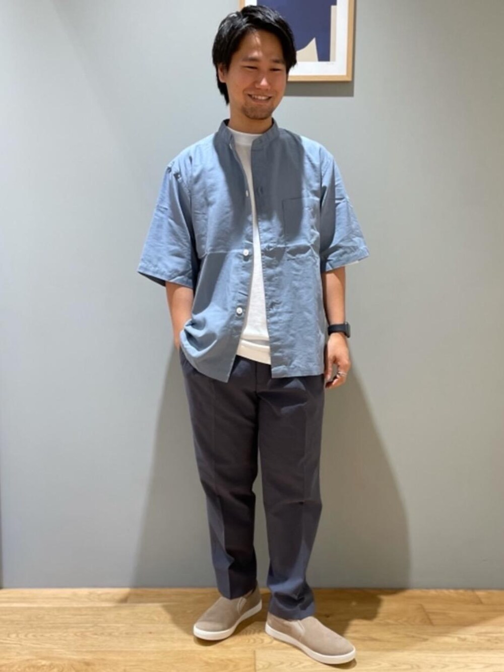 「シューズ、スリッポン、バンドカラーシャツ、シャツ/ブラウス、Tシャツ/カットソー、under165、ぱんつ、■1_OF MINE」｜「green label relaxingのSC GLR スリッポン スニーカー V2（スリッポン、ベージュ系）」を使った、北村さん（メンズ・164cm）の夏コーディネートの1枚目の写真