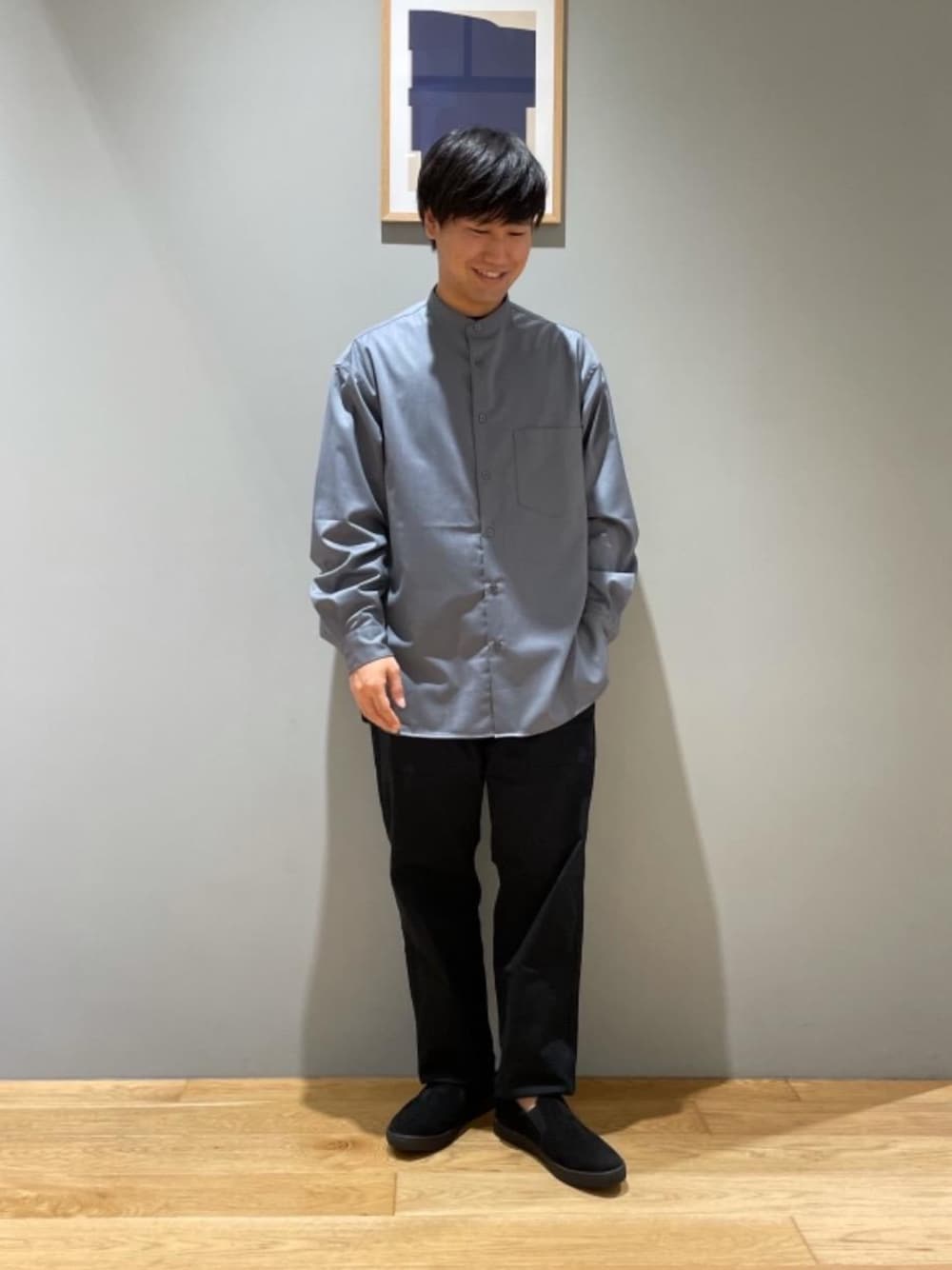 「シューズ、ウールシャツ、バンドカラーシャツ、シャツ/ブラウス、Tシャツ/カットソー、under165、コンフィヤーン、ぱんつ、■GUNG HO、□Mお悩み別 / ふともも筋肉質」｜「green label relaxingのSC GLR スリッポン スニーカー V2（スリッポン、その他）」を使った、北村さん（メンズ・164cm）の秋コーディネートの1枚目の写真