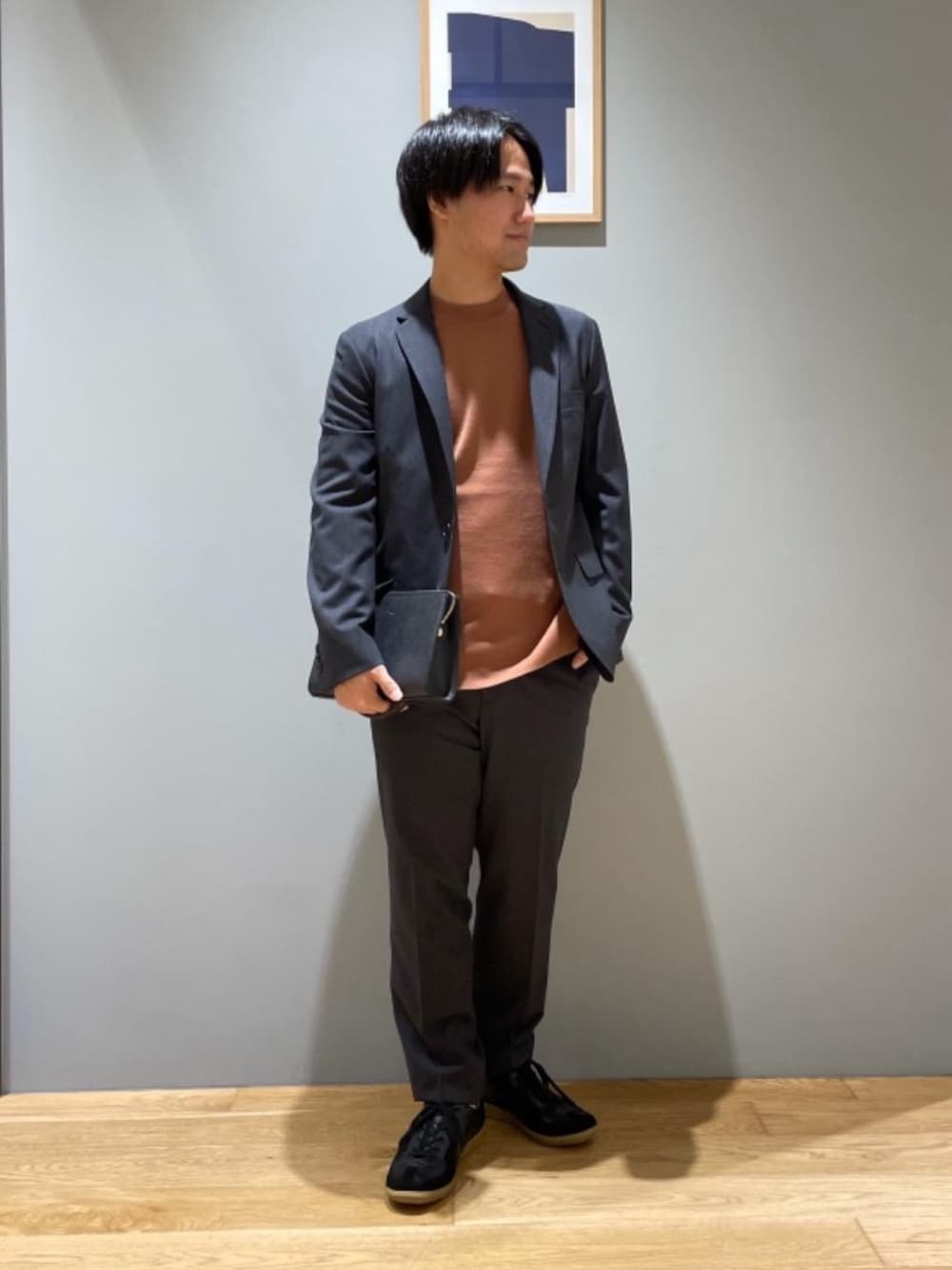「ジャケット、シューズ、ビジネス、ジャーマントレーナー、under165、オタゴウール、ニット/セーター、ぱんつ、■WORK TRIP OUTFITS、□Mお悩み別 / ふともも筋肉質」｜「GERMAN TRAINERの[ ジャーマントレーナー ] SC GERMAN TRAINER スニーカー †（スニーカー、ブラック系）」を使った、北村さん（メンズ・164cm）の秋コーディネートの1枚目の写真