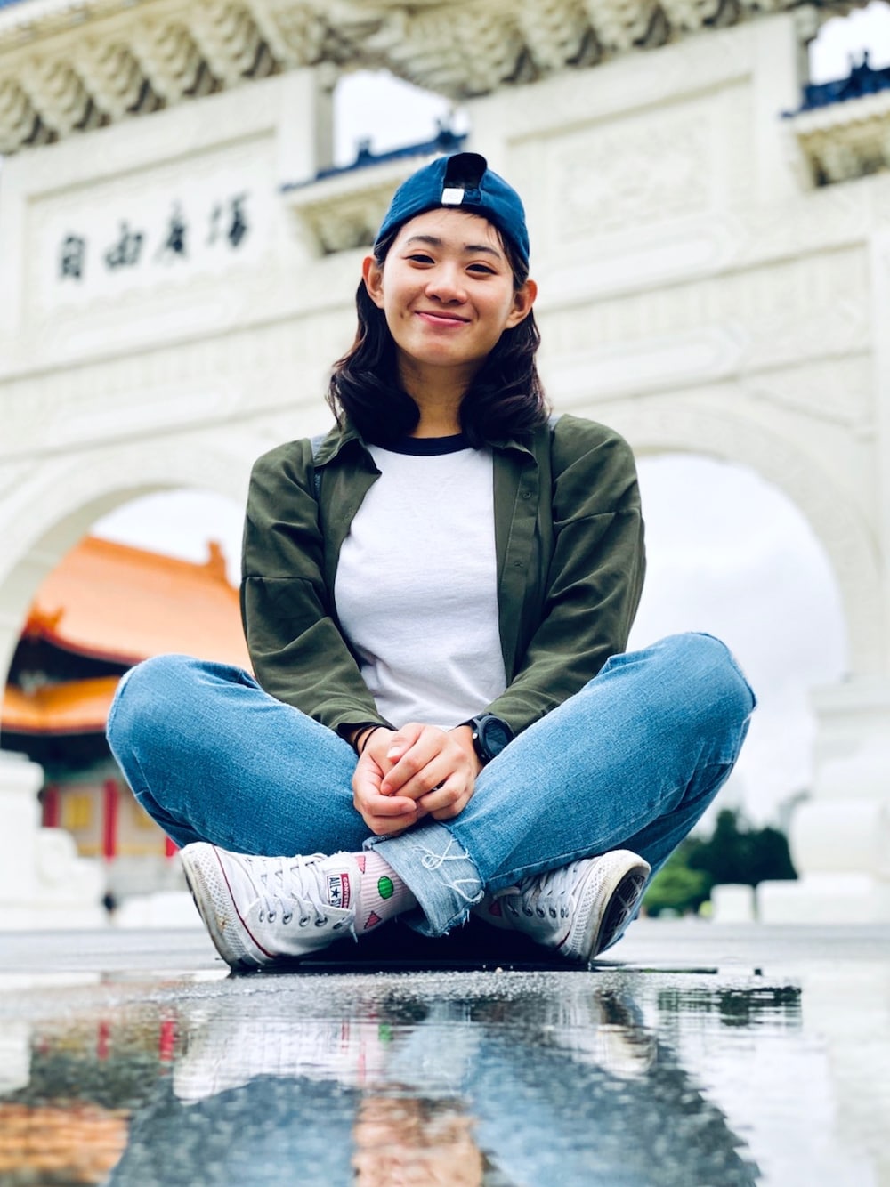 「中正紀念堂、ootd」｜「NEW BALANCEの【New Balance/ニューバランス】NB ロゴキャップ（キャップ、ブラック系）」を使った、yuuuuuyanさん（レディース・158cm）の夏コーディネートの1枚目の写真