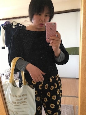 「黒コーデ」｜「アイテム（トートバッグ）」を使った、Dyune(デュネ)さん（レディース・161cm）の春コーディネート