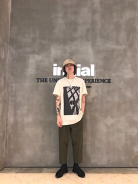 「initial（イニシャル）のアイテム（パンツ）」を使った、Dexterさん（メンズ・183cm）の春コーディネート