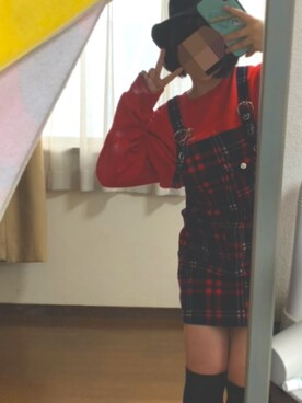 「アイテム（オールインワン・サロペット、レッド系）」を使った、농리さん（レディース・152cm）の冬コーディネート