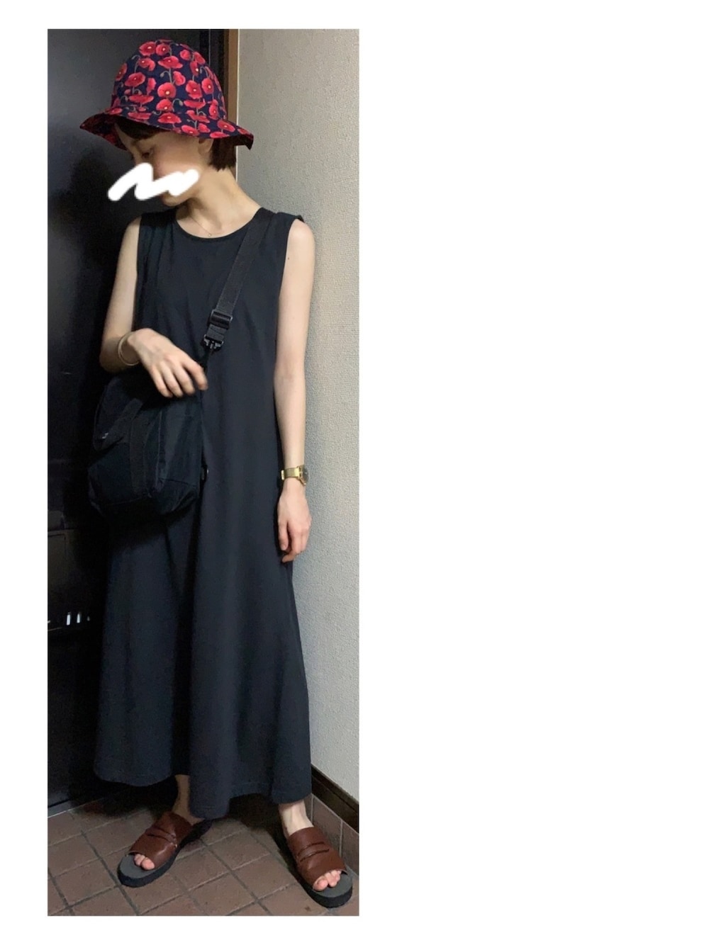 「大人カジュアル、ラクチンコーデ、ラフ、カジュアルコーデ、シンプルコーデ、ノースリーブ、バケットハット、ワンピース、花柄、サンダル」｜「nest Robeのアイテム（帽子、レッド系）」を使った、ハルさん（レディース・158cm）の夏コーディネートの1枚目の写真