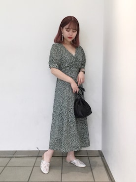 「Heather（ヘザー）のシャーリングハナガラワンピース　885876（ワンピース、グリーン系）」を使った、ホナミさん（レディース・154cm）の夏コーディネート