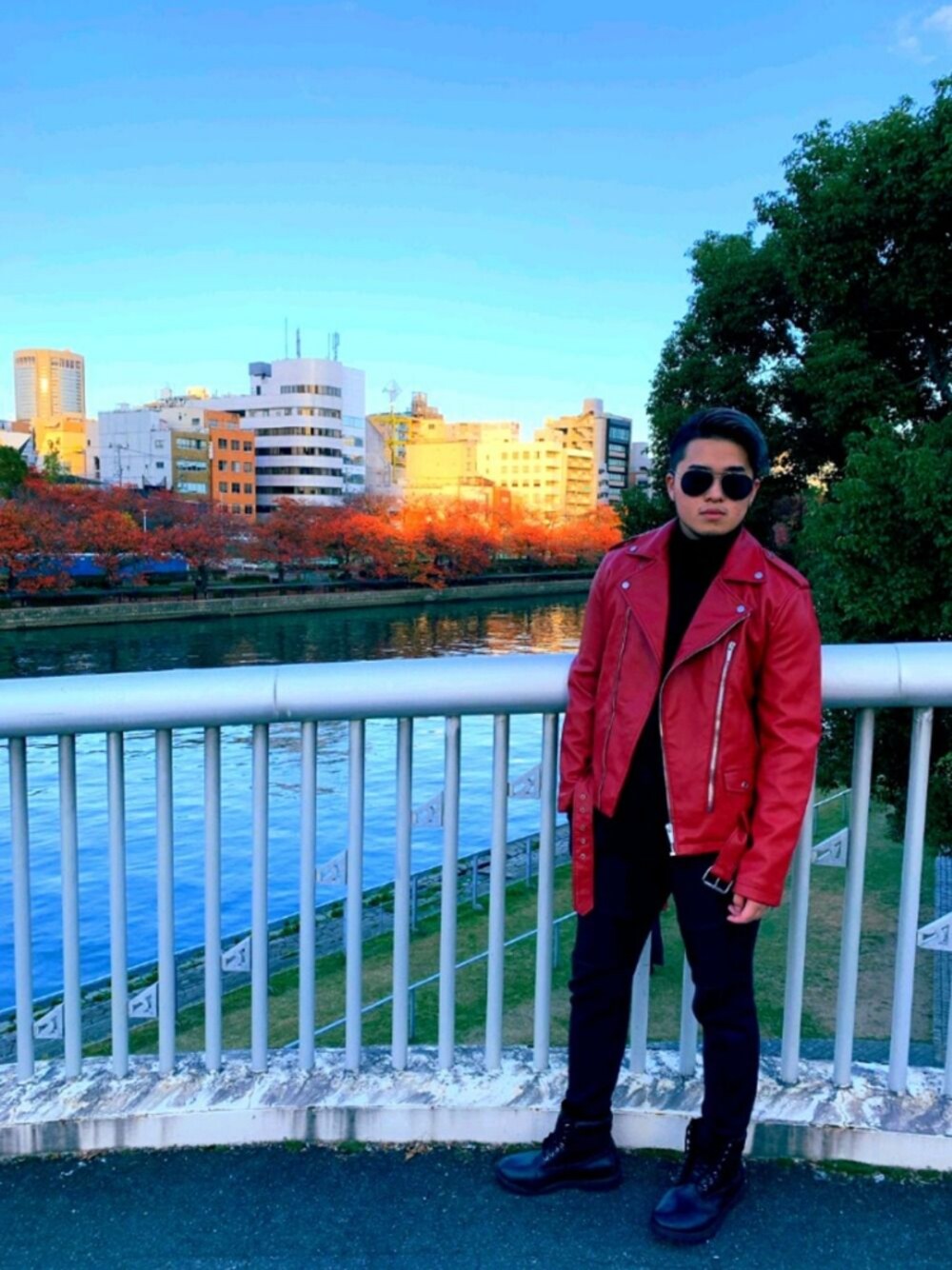 「ZARA、ZARA MAN、ridersjacket、H&M、fashion、chameleon」｜「ZARA MANのアイテム（ライダースジャケット、レッド系）」を使った、Yoma Azechiさん（メンズ・173cm）の冬コーディネートの1枚目の写真