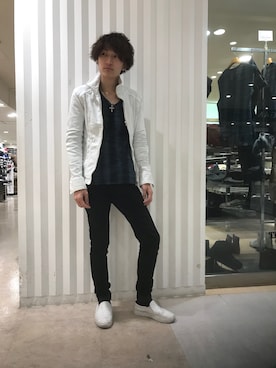 「アイテム（スリッポン）」を使った、Kouchiさん（メンズ・173cm・20代）の冬コーディネート