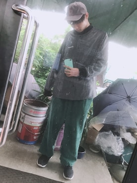 「CONVERSE（コンバース）のアイテム（ジャケット/アウター）」を使った、缶バッジさん（メンズ・172cm）の春コーディネート