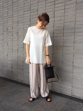 「BEAUTY&YOUTH UNITED ARROWS（ビューティーアンドユースユナイテッドアローズ）のBY ストライプワイドパンツ（その他パンツ、ベージュ系）」を使った、Mikiko Udaさん（レディース・161cm）の夏コーディネート