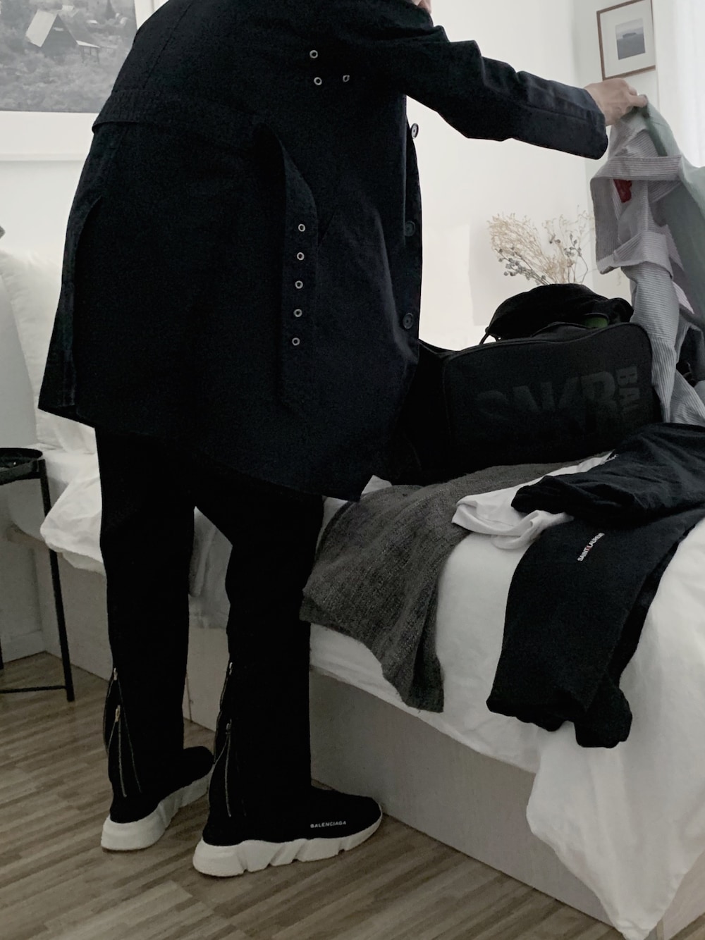 「Knotted Treeのアイテム（チノパンツ、ブラック系）」を使った、呛味PlayBoyさん（メンズ・176cm）の冬コーディネートの1枚目の写真
