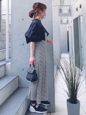 「アイテム（バングル/リストバンド）」を使った、acoさん（レディース・158cm）の春コーディネート