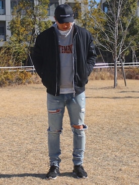 「BALENCIAGA」｜「アイテム（ミリタリージャケット）」を使った、R.Hさん（メンズ・186cm）の冬コーディネート