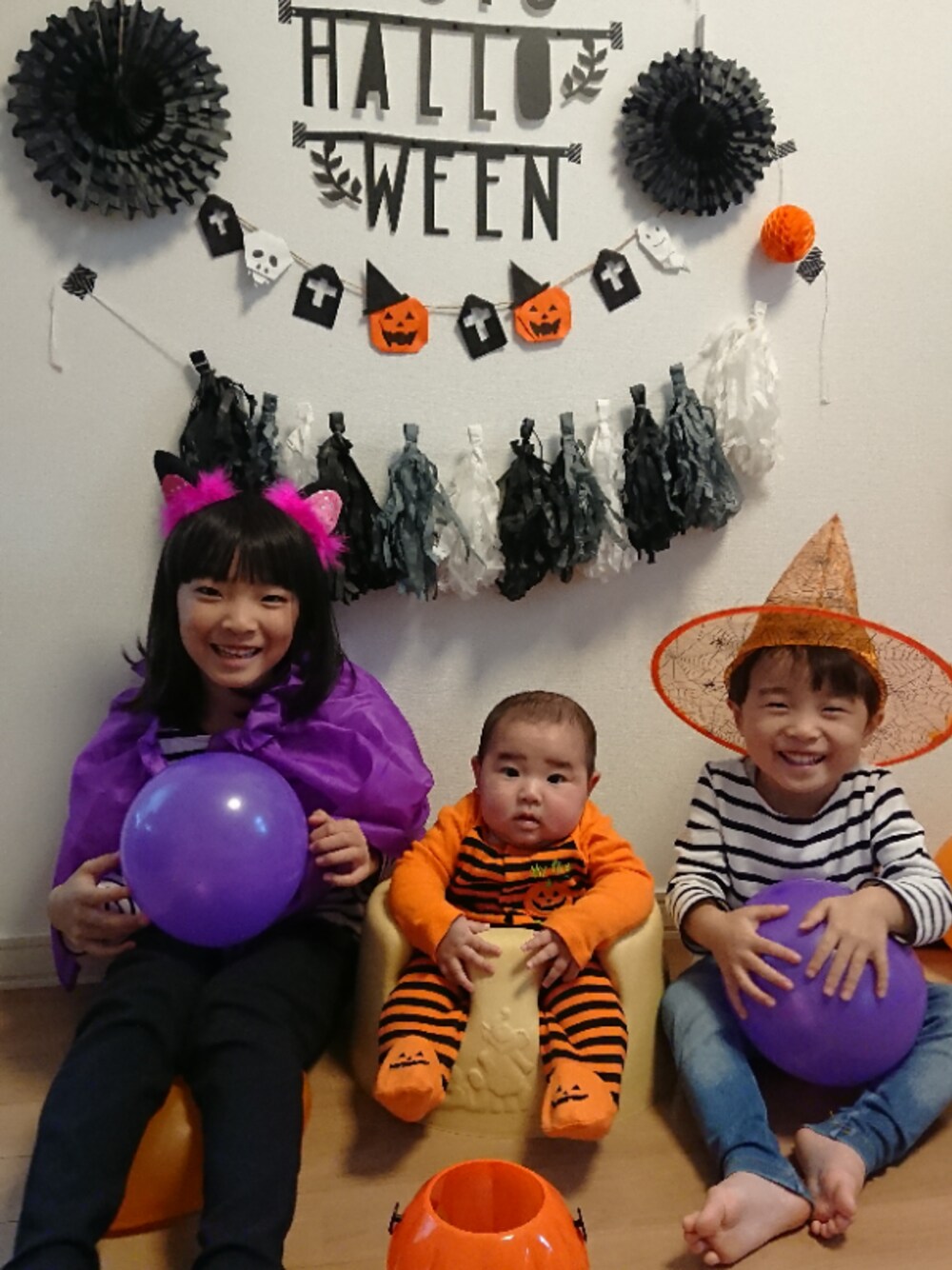 「wearhalloween2018、kids、キッズコーデ、ハロウィン、姉弟、ボーダー」｜「ハロウィン🎃のアイテム（コスチューム/パーティーグッズ、オレンジ系）」を使った、erimomoさん（キッズ・125cm）の秋コーディネートの1枚目の写真