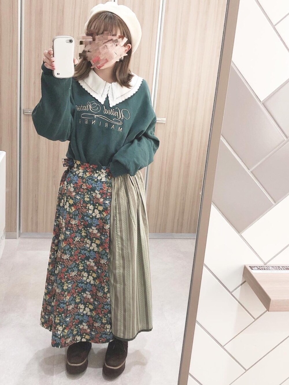 「古着MIX、古着コーデ、古着女子、古着男子、古着好きな人と繋がりたい、古着ミックス、リメイク、リメイクスカート、ベレー帽、年末WEAR感謝祭」｜「spinns usedのアイテム（スウェット、グリーン系）」を使った、kuraさん（レディース・152cm）の冬コーディネートの1枚目の写真