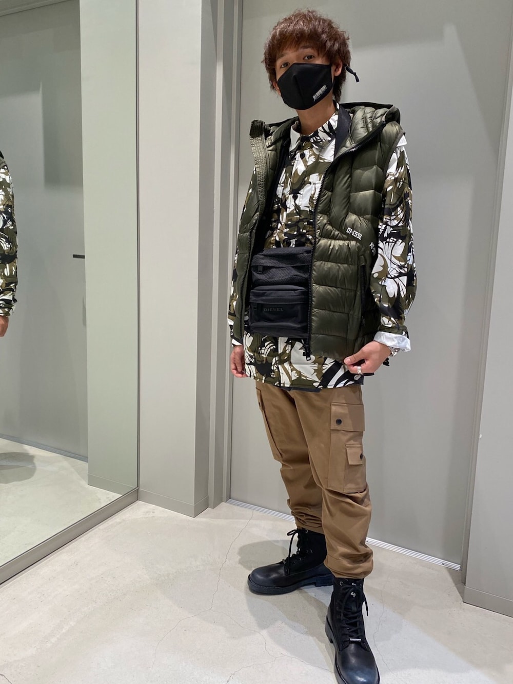 「DIESELのメンズ 中綿 ベスト シンサレート（その他アウター、グリーン系）」を使った、kaitoさん（メンズ・168cm）の秋コーディネートの1枚目の写真
