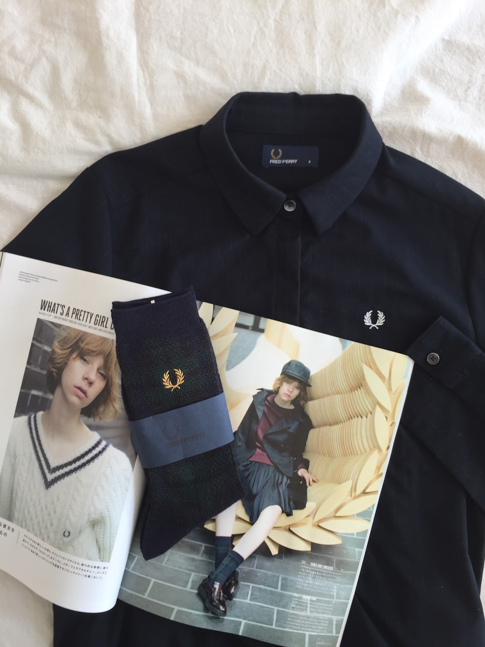 「FRED PERRY、フレッドペリー、トラッド、シャツワンピ、ピンストライプ、チェック柄、柄ソックス、FUDGE、秋のコーデ」｜「FRED PERRYのStripe Shirt Dress（シャツワンピース、ブルー系）」を使った、きゃのさん（レディース・155cm）の秋コーディネートの1枚目の写真