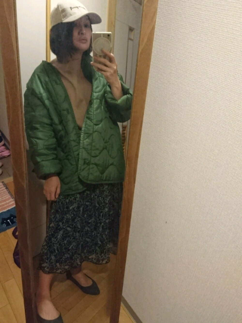 「プチプラコーデ、GU、スカート」｜「DAISOのアイテム（キャップ、ベージュ系）」を使った、あきさん（レディース・150cm）の春コーディネートの1枚目の写真