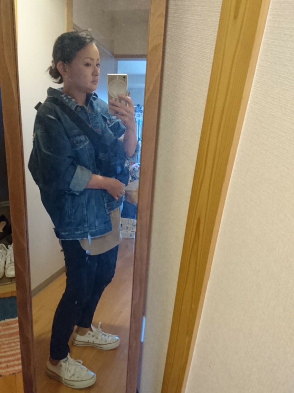 「オーバーサイズ」｜「ZARAのアイテム（デニムジャケット、ブルー系）」を使った、あきさん（レディース・150cm）の秋コーディネートの1枚目の写真