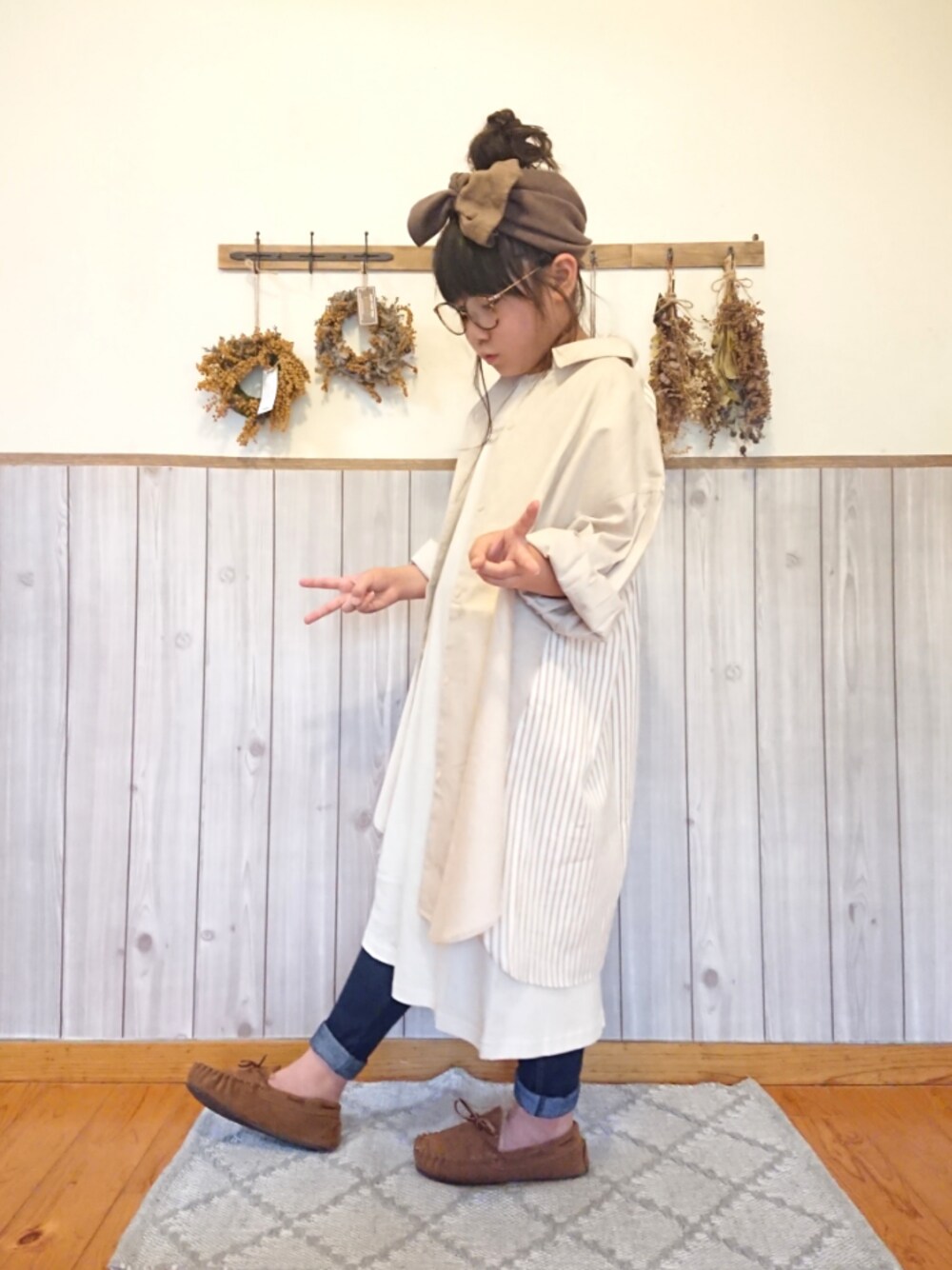 「ラブアンドピース2019、キッズコーデ、女の子、秋色、ブランシェス、ヘアバンド」｜「CIAOPANIC TYPYの【CIAOPANIC TYPY lil'】バイカラーBIGターバン（ヘアバンド、ブラウン系）」を使った、ku-amiさん（キッズ・127cm）の秋コーディネートの1枚目の写真