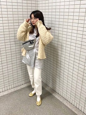 「アイテム（ボディバッグ/ウエストポーチ、シルバー系）」を使った、MA-YAさん（レディース・157cm）の冬コーディネート