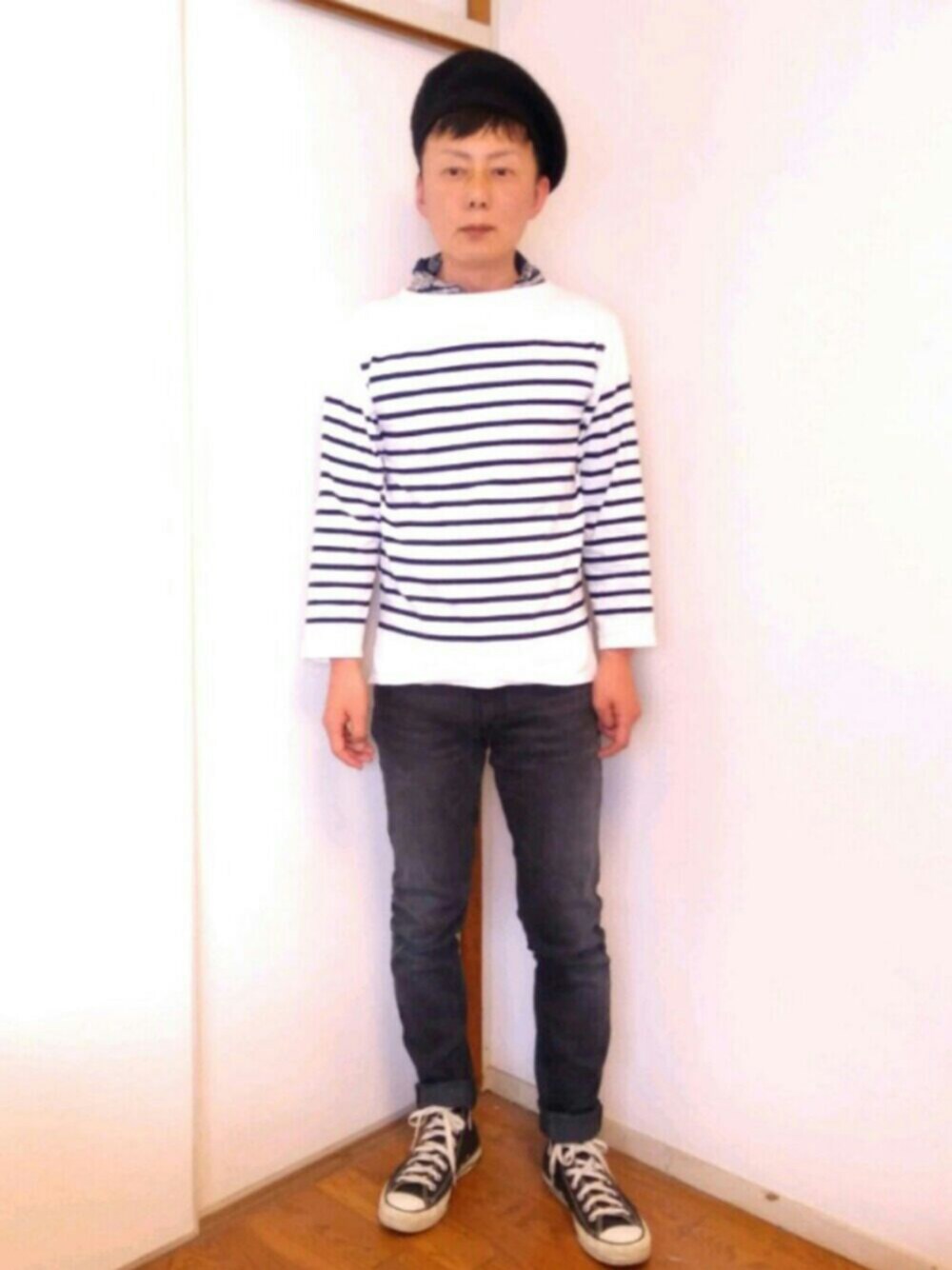 「シンプル、ベレー帽、converse、大人カジュアル、マリン、セントジェームス、アラフィフ」｜「B:MING by BEAMSの
（ハンチング/ベレー帽、ブラック系）」を使った、nunuhomme【アラフィフ】さん（メンズ・166cm）の夏コーディネートの1枚目の写真