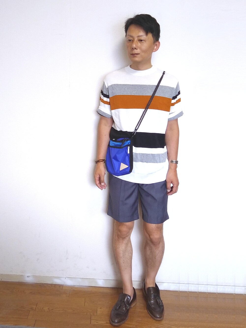 「ビッグシルエット、カジュアル、休日スタイル、プチプラ、ootd、シンプルコーデ、夏コーデ、オトナカジュアル、夏ニット、サコッシュ」｜「insightのアイテム（その他パンツ、グレー系）」を使った、nunuhomme【アラフィフ】さん（メンズ・166cm）の夏コーディネートの1枚目の写真