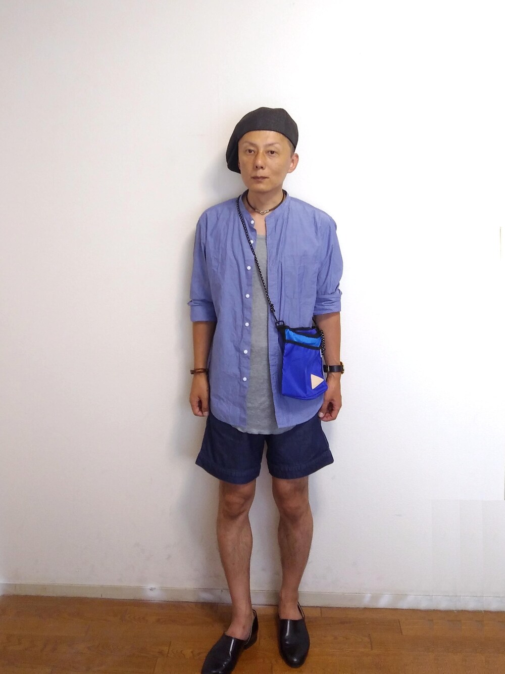 「夏、秋のコーデ、休日スタイル、プチプラ、きれいめカジュアル、低身長、今日のコーデ、オトナカジュアル、サコッシュ」｜「UNIQLOのアイテム（シャツ/ブラウス、ブルー系）」を使った、nunuhomme【アラフィフ】さん（メンズ・166cm）の夏コーディネートの1枚目の写真