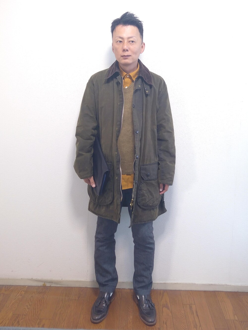 「カジュアル、冬コーデ、休日スタイル、革靴、冬、ootd、低身長、オトナカジュアル、アラフィフ」｜「Barbourの【SALE】BARBOUR ボーダー スリムフィット ナイロンコート/MCA0339（その他アウター、グリーン系）」を使った、nunuhomme【アラフィフ】さん（メンズ・166cm）の冬コーディネートの1枚目の写真