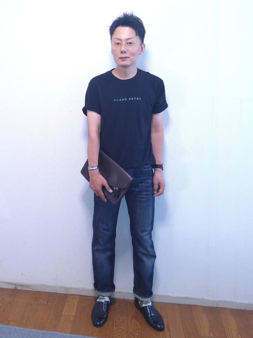 「シンプル、大人カジュアル、休日スタイル、ootd、夏コーデ、低身長、Tシャツ×デニム、アラフィフ、おしゃれさんと繋がりたい」｜「CLANEのアイテム（Tシャツ/カットソー、ブラック系）」を使った、nunuhomme【アラフィフ】さん（メンズ・166cm）の夏コーディネートの1枚目の写真