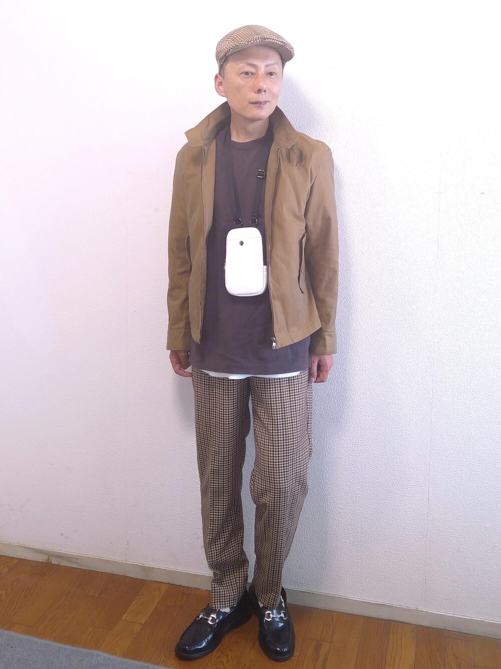 「秋色、大人カジュアル、プチプラ、ハンチング、ootd、低身長、秋コーデ、アラフィフ、おしゃれさんと繋がりたい、チェック柄に恋してる」｜「UNIQLOのスウィングトップ（ブルゾン、ブラウン系）」を使った、nunuhomme【アラフィフ】さん（メンズ・166cm）の秋コーディネートの1枚目の写真