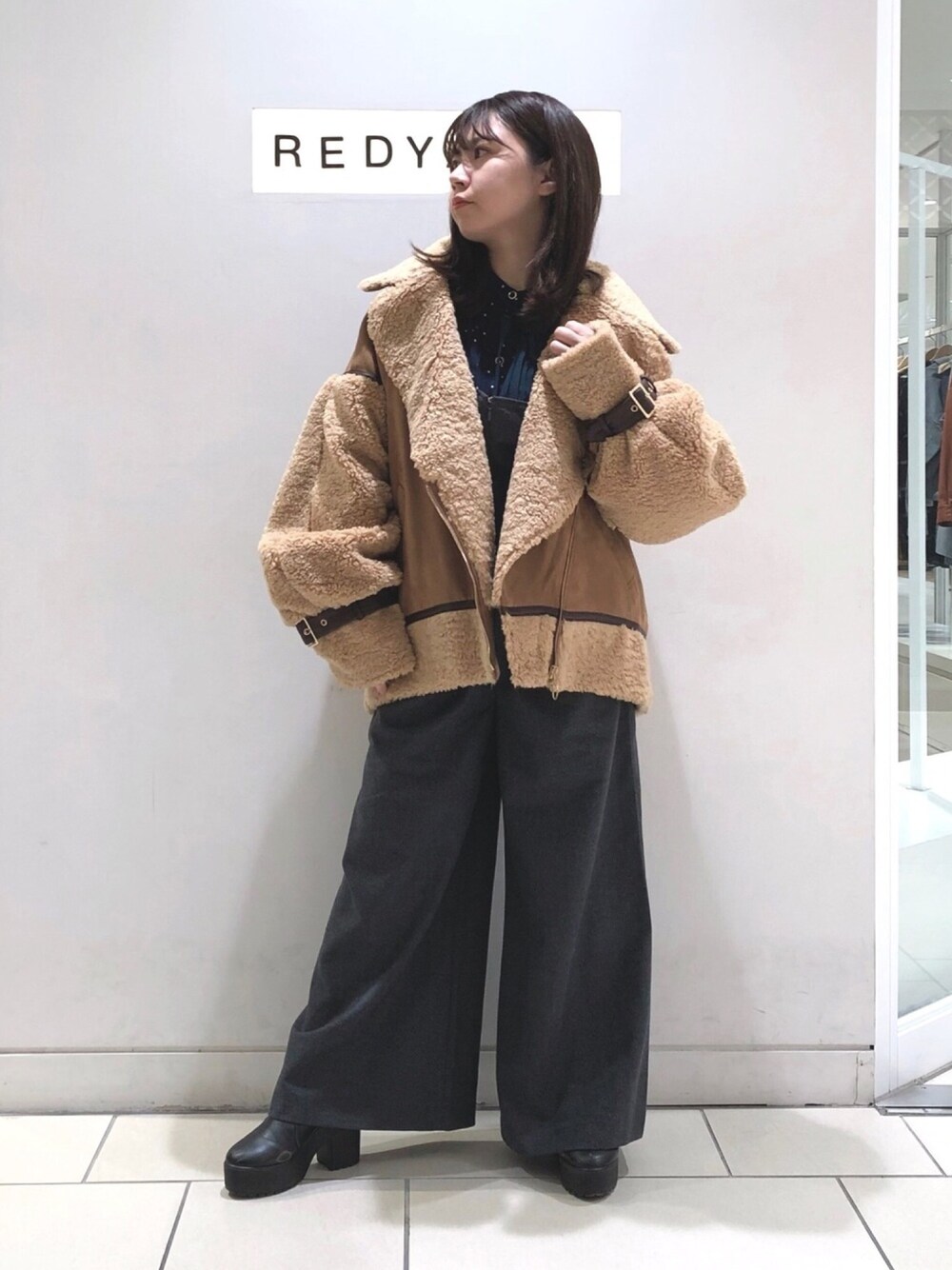 mi｜REDYAZELのムートンコートを使ったコーディネート - WEAR