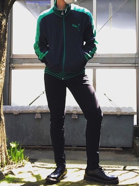 「PUMA（プーマ）のアイテム（ジャケット/アウター、グリーン系）」を使った、のぶてつさん（メンズ・173cm）の春コーディネート