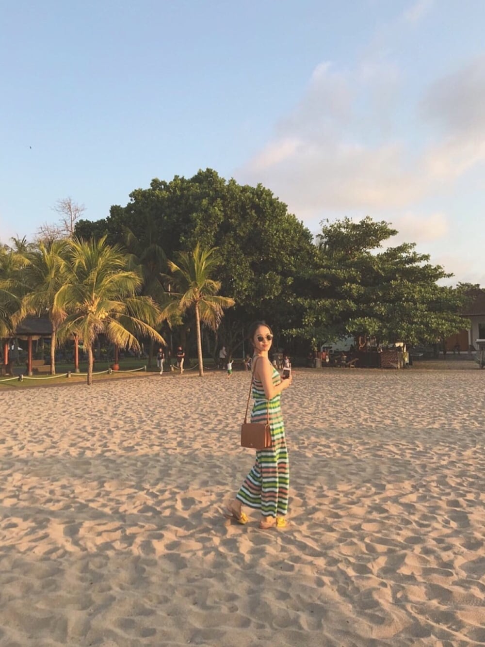 「リゾートスタイル、オールインワン、Bali、旅行コーデ、ビーチスタイル、フォロー返します」｜「ZARAのアイテム（バッグ、ブラウン系）」を使った、YU-KAさん（レディース・160cm）の春コーディネートの1枚目の写真