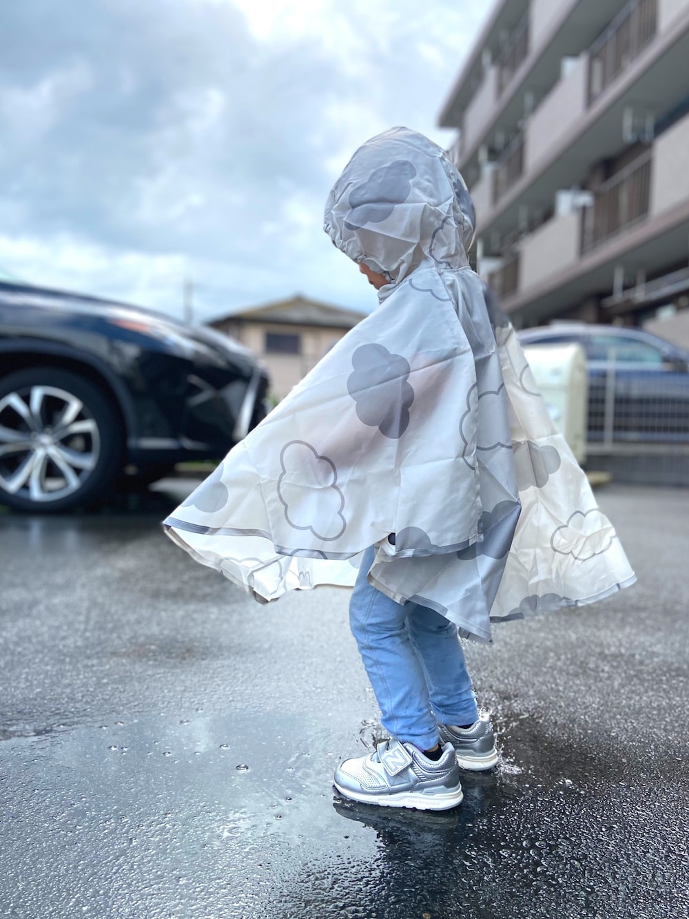 1KK1-013｜Birthdayのレインコート/ポンチョを使った