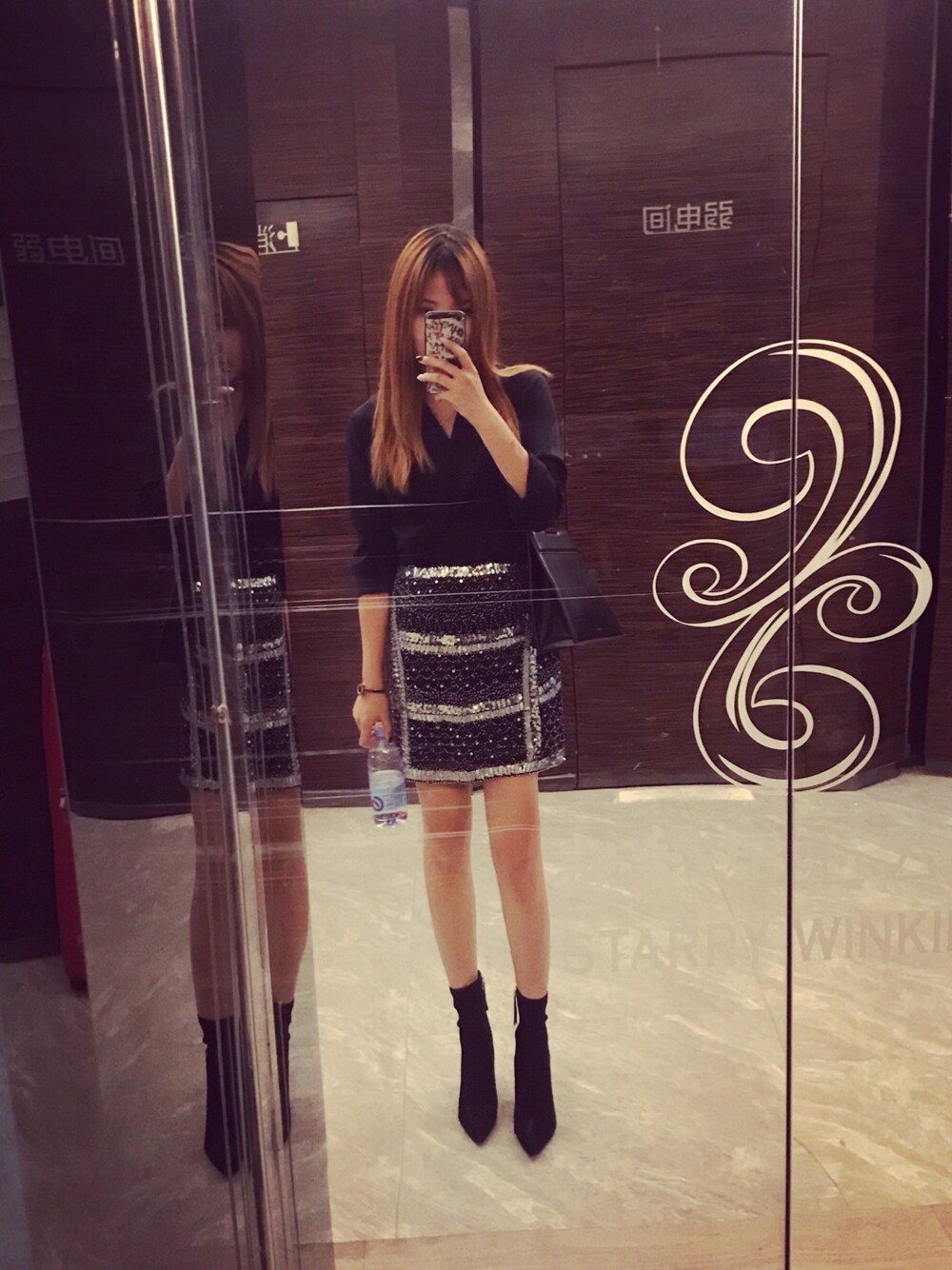 「Vkのアイテム（スカート、ホワイト系）」を使った、Black布利さん（レディース・163cm）の秋コーディネートの1枚目の写真
