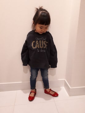 「SevendaysSundayのアイテム（トップス、ブラック系）」を使った、Natsuさん（キッズ・90cm）の冬コーディネート