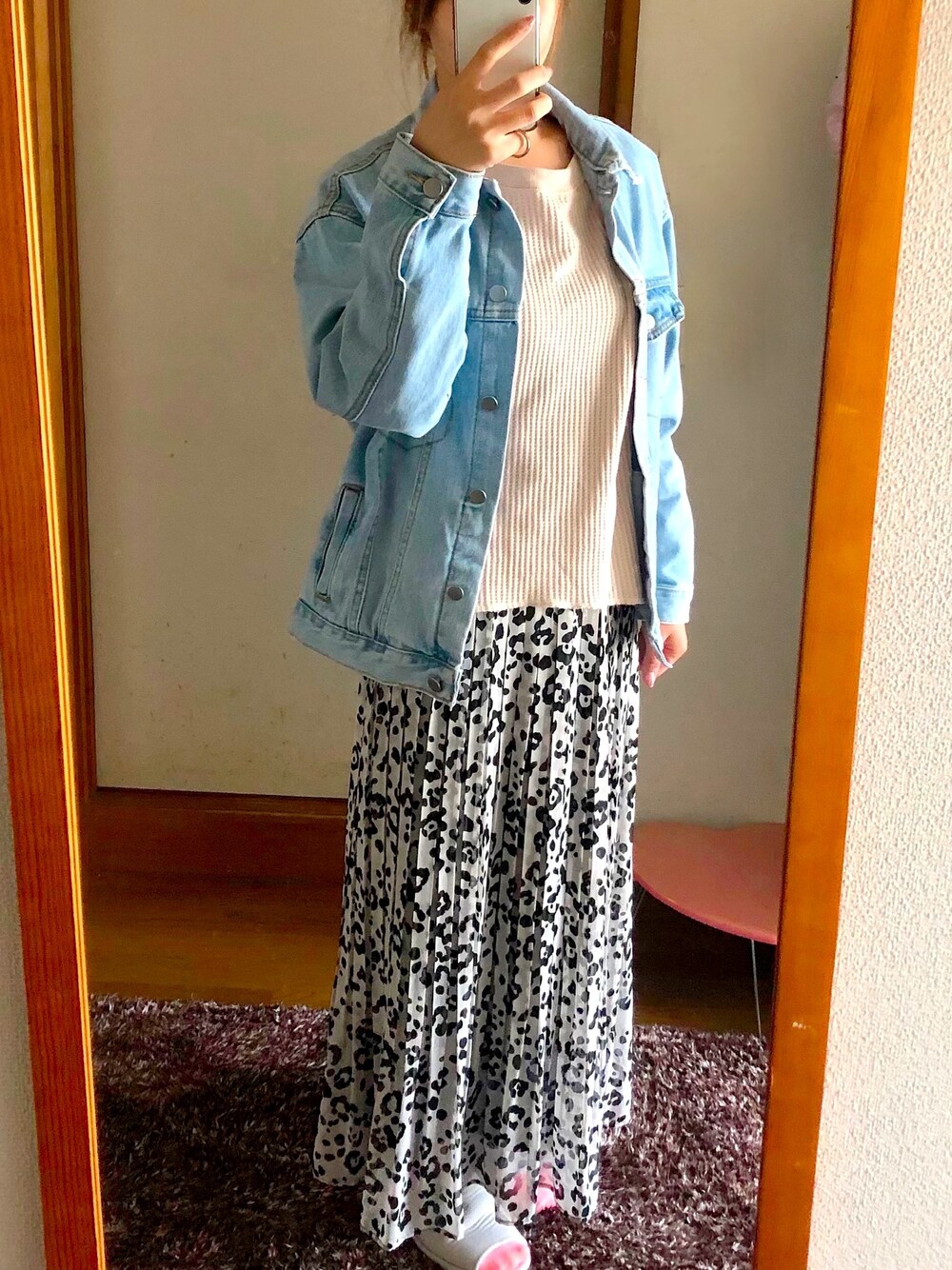 「GRLのビッグデニムGジャン（デニムジャケット、ブルー系）」を使った、ゆんさん（レディース・159cm）の春コーディネートの1枚目の写真