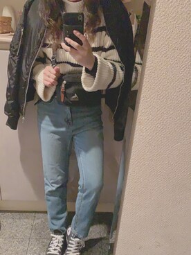 「GU（ジーユー）のアイテム（パンツ、ブルー系）」を使った、saaya.さん（レディース・158cm）の冬コーディネート