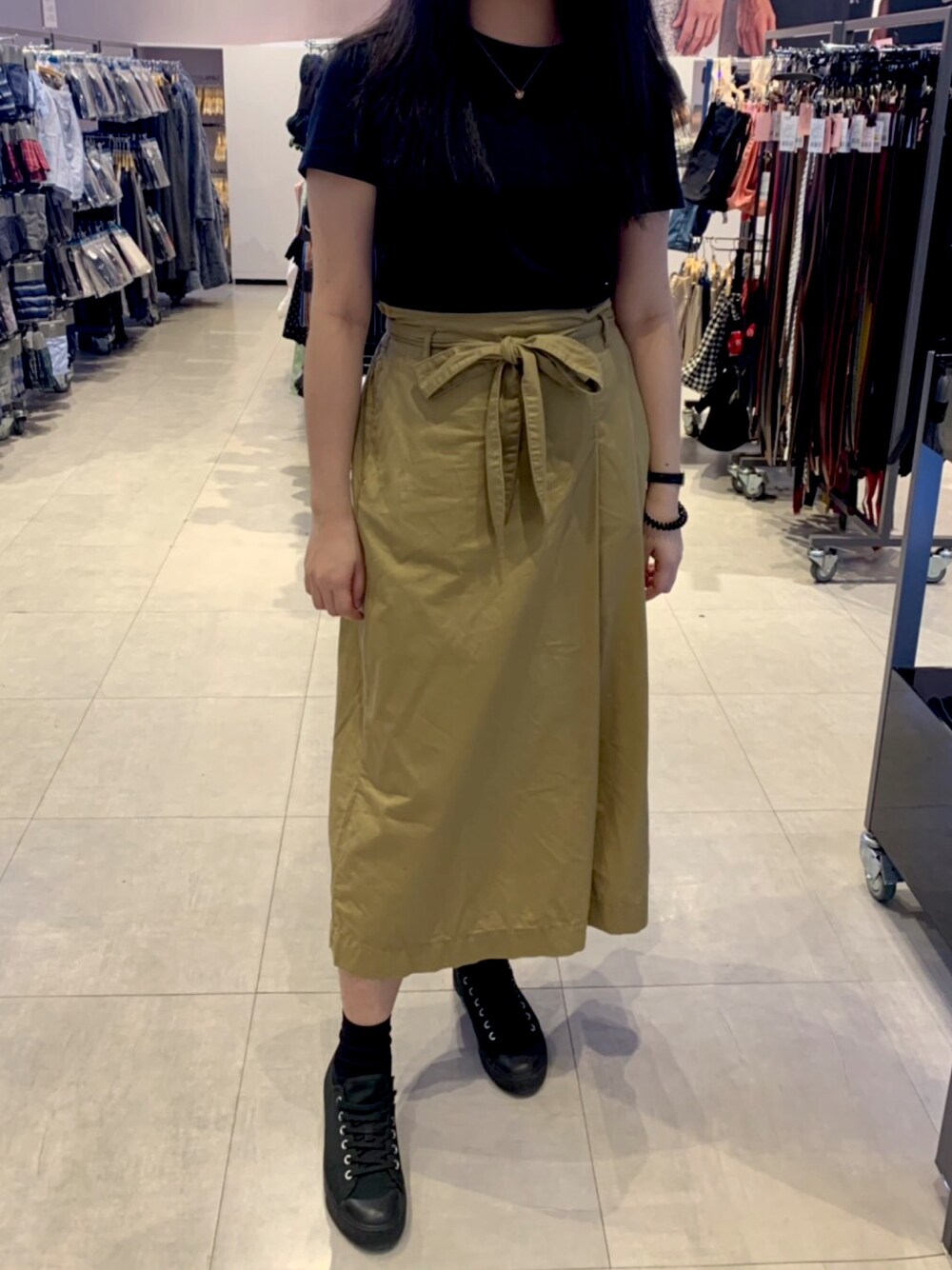 「ootd、秋」｜「coenのアイテム（スカート、ブラウン系）」を使った、ciyao さん（レディース・166cm）の秋コーディネートの1枚目の写真