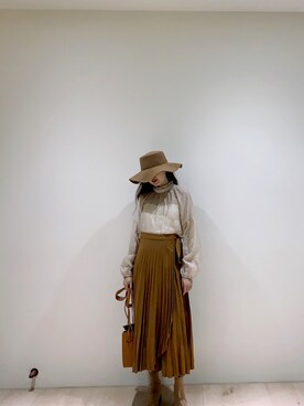 「healer韓貨のアイテム（スカート、ブラウン系）」を使った、yululu. leさん（レディース・159cm）の秋コーディネート